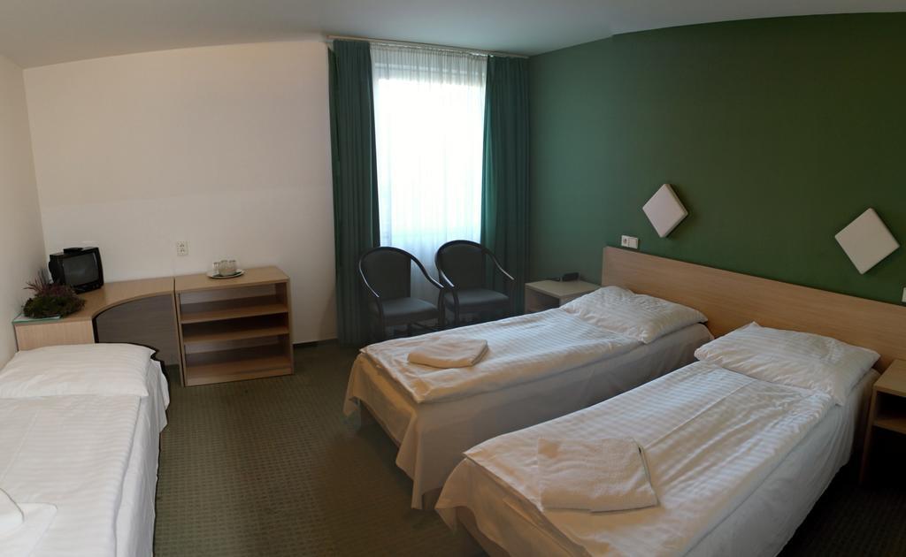 Hotel Mars Praga Exterior foto